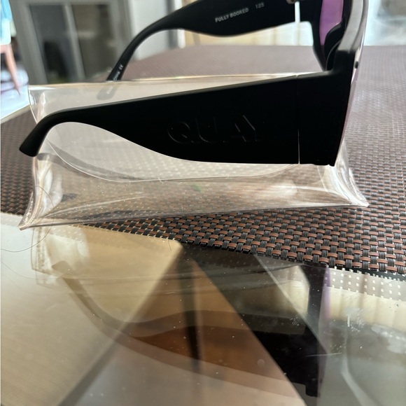 COPY - Quay sunglasses - Picture 4 of 5